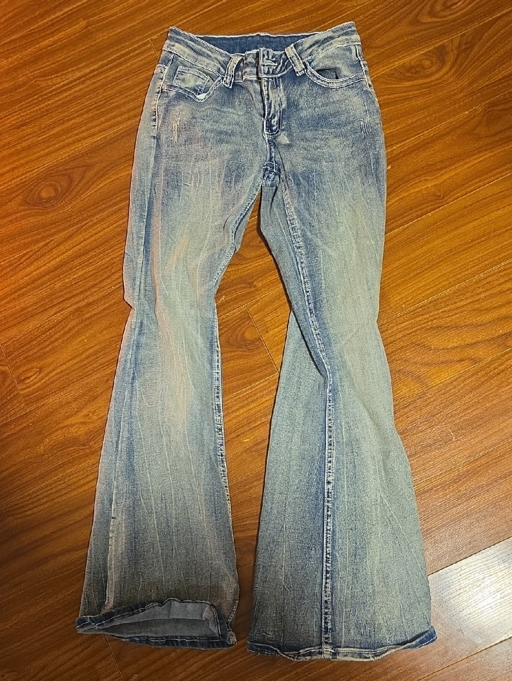 Women’s Light Wash Flared Jeans - Light Blue